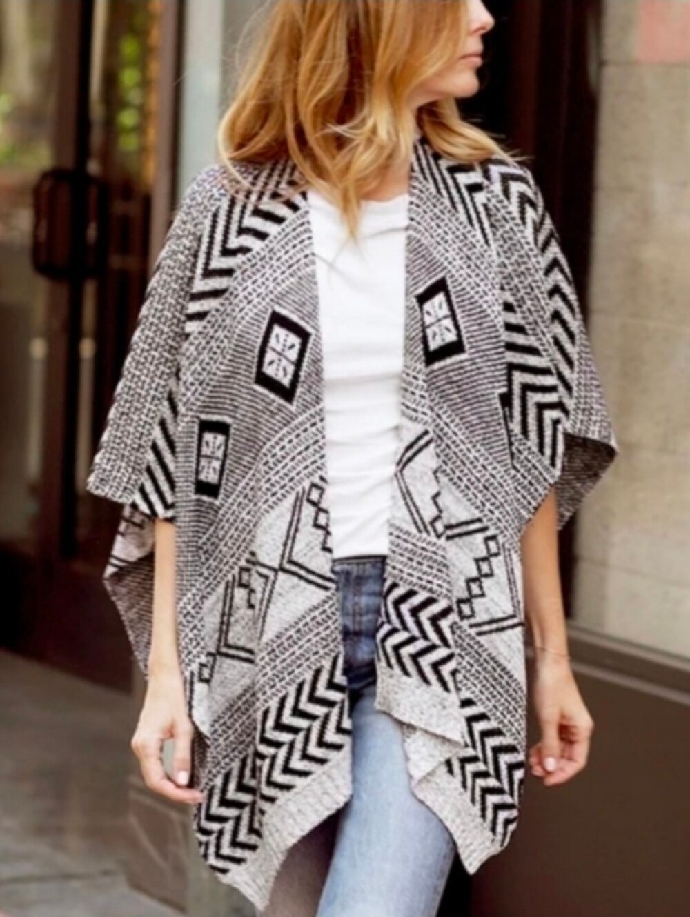The Jetset Diaries Patterned Knit Poncho Sweater Plus Size Gray Black OS NWT